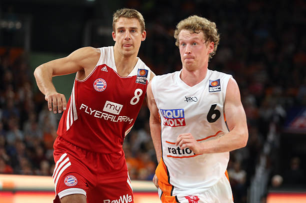 确保在这场 确保在这场