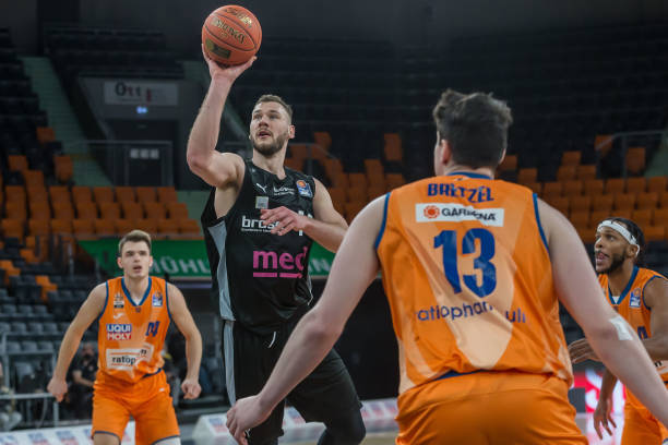 球的球员换 球的球员换